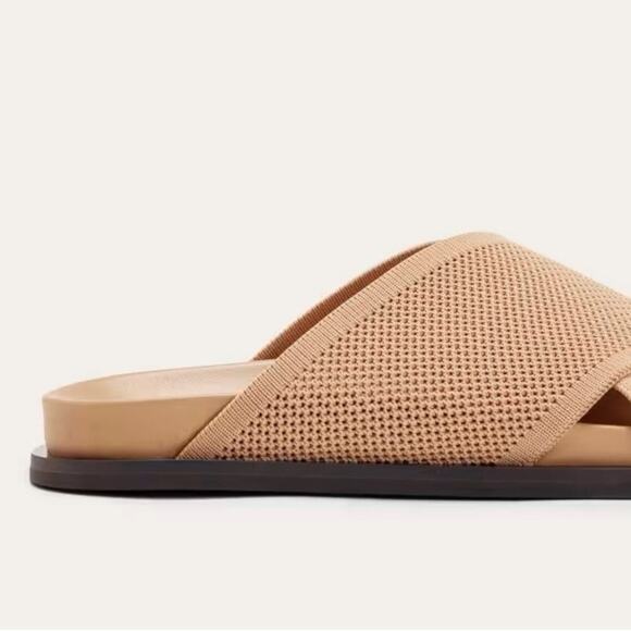EVERLANE The ReKnit Form Crossover Sandal in Tan Caramel Slip On Comfort 8 NEW - Picture 4 of 11